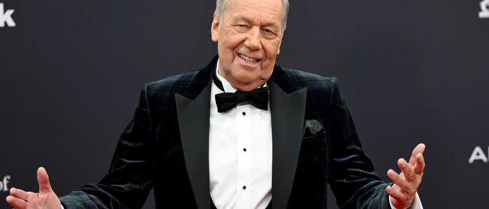 Roland Kaiser ist mit dem Bambi für das Lebenswerk geehrt worden.