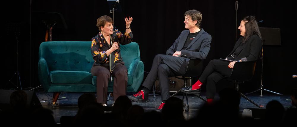 Entertainerin Gayle Tufts im Gespräch mit Tagesspiegel-Herausgeber Lorenz Marlodt und Anke Myrrhe, stellvertretende Chefredakteurin des Tagesspiegels