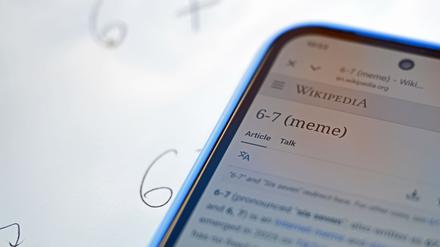 „6-7“ ist vor allem unter Kindern und Jugendlichen beliebt (Symbolbild). 