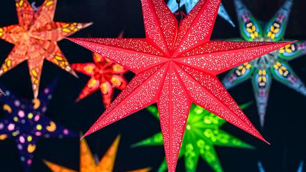 In den Wochen vor Weihnachten bieten die Weihnachtsmärkte Möglichkeiten zur Einstimmung auf das Fest. (Symbolbild)
