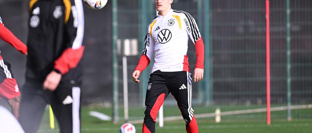 „Florian hat bewusst einen Schritt gemacht, um ein noch besserer Fußballer zu werden“, sagt Florian Wirtz’ Vater über den Wechsel seines Sohns nach England. 