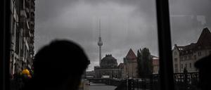 Berlin zeigt sich am Wochenende laut Deutschem Wetterdienst von seiner ungemütlichen Seite. (Symbolbild)