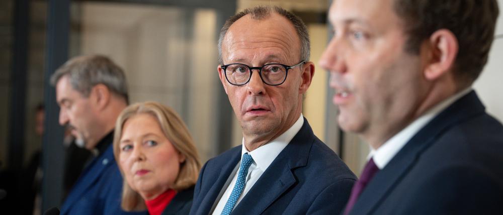 Diese vier sollen’s regeln: CSU-Chef Markus Söder, SPD-Chefin Bärbel Bas, Bundeskanzler Friedrich Merz (CDU) und SPD-Chef Lars Klingbeil (v.l.n.r.).