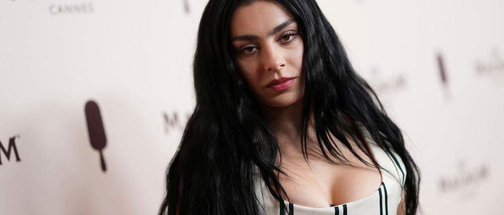 Charli XCX schrieb ihr neues Album für den Film „Wuthering Heights“ von Emerald Fennell. (Archivbild)