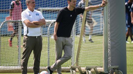 Die HSV-Macher arbeiten weiter zusammen: Sportdirektor Claus Costa (r) und Sportvorstand Stefan Kuntz.