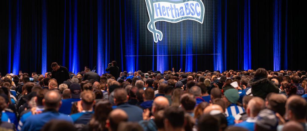 Herthas Mitglieder entscheiden, wie die Versammlung künftig abgehalten werden soll. (Archivfoto)