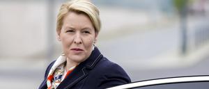 Pressestatement Bundesfamilienministerin Franziska Giffey vor dem Bundeskanzleramt in Berlin am 12.05.2021