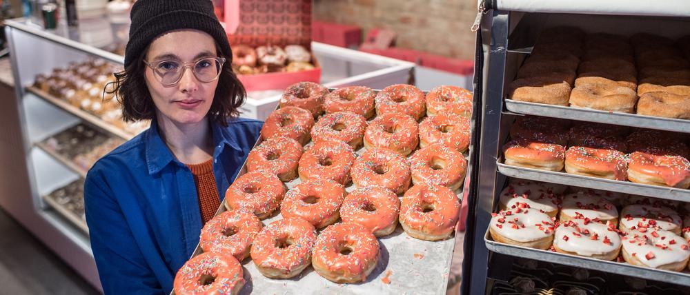Die Geschäftsführerin Jessica Jeworutzki gründete Brammibal’s Donuts 2017. Heute expandiert das Unternehmen in Berlin und Hamburg.