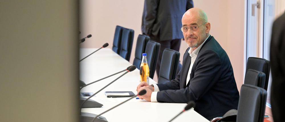 Gegen den BSW-Fraktionsvorsitzenden im Landtag von Brandenburg, Niels-Olaf Lüders, wurde ein Misstrauensantrag gestellt.