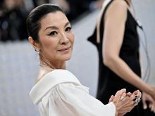Anmut und Durchsetzungsvermögen: Michelle Yeoh bekommt den Berlinale-Ehrenbären
