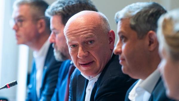 Kai Wegner (CDU), Regierender Bürgermeister von Berlin, bei einer Pressekonferenz der Koalitionsspitzen.