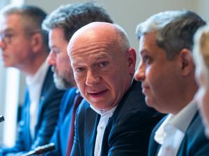 Kai Wegner (CDU), Regierender Bürgermeister von Berlin, bei einer Pressekonferenz der Koalitionsspitzen.