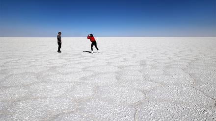 Bitte recht fotogen: auf dem Salar de Uyuni.
