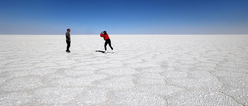 Bitte recht fotogen: auf dem Salar de Uyuni.