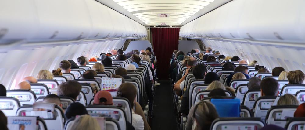 Bei Flugverspätung am besten dokumentieren: die Zeit, wann die Flugzeugtür geöffnet wird.