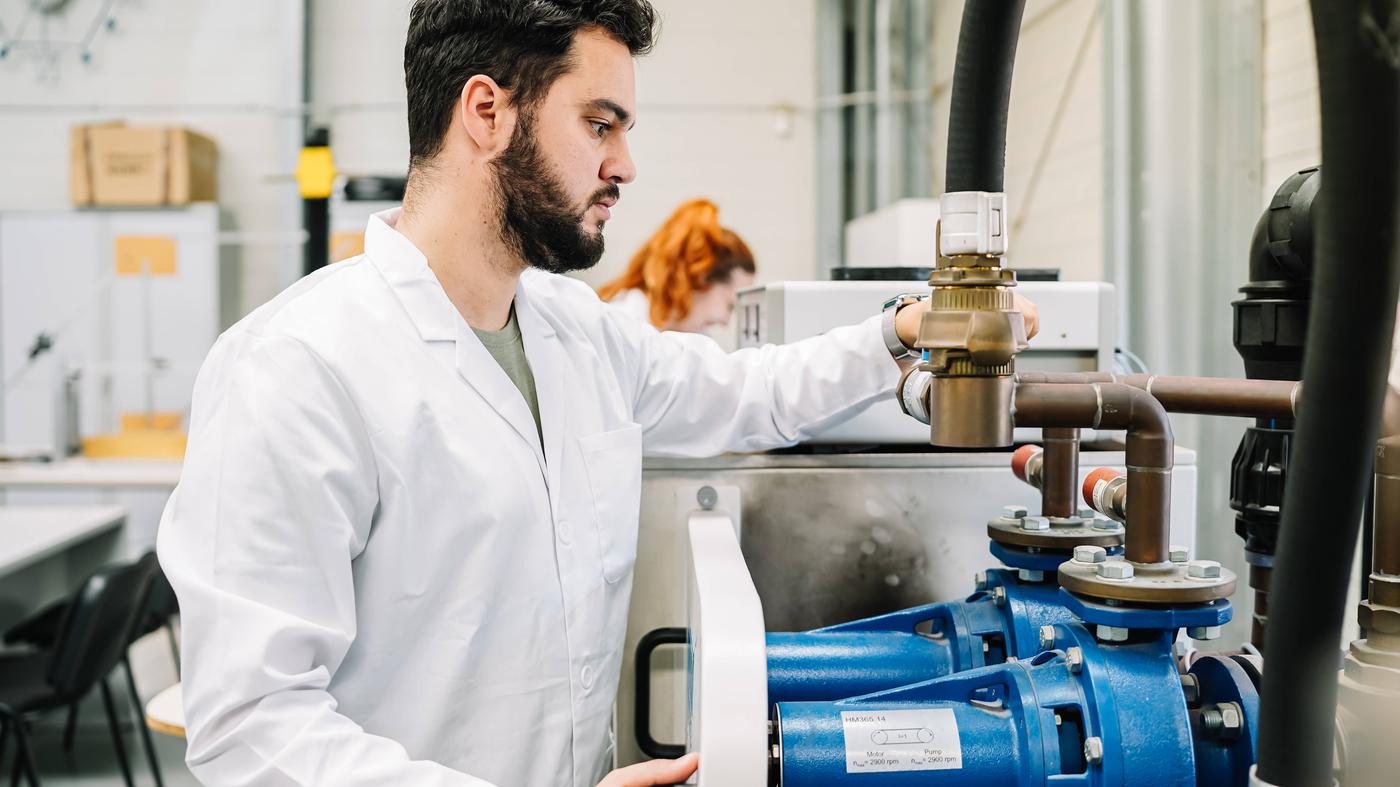 F-r-eine-Zukunft-der-Syrer-in-Deutschland-Was-die-Wissenschaft-zur-Debatte-um-Abschiebungen-beitragen-kann