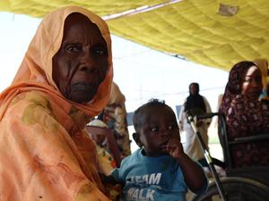 Über 10 Millionen Menschen sind innerhalb des Sudans vertrieben. / Weiterer Text über ots und www.presseportal.de/nr/50131 / Die Verwendung dieses Bildes für redaktionelle Zwecke ist unter Beachtung aller mitgeteilten Nutzungsbedingungen zulässig und dann auch honorarfrei. Veröffentlichung ausschließlich mit Bildrechte-Hinweis.