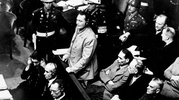 Hermann Göring auf der Anklagebank des Nürnberger Hauptkriegsverbrecherprozesses.