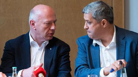 Berlins Regierender Bürgermeister Kai Wegner (CDU) und SPD-Fraktionschef Raed Saleh feiern sich für die Verteilung der Mittel aus dem Sondervermögen.