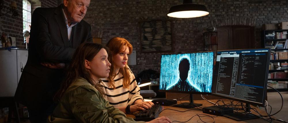 Wilsberg ermittelt in der neuen ZDF-Folge rund um Künstliche Intelligenz und Sprachassistenzen und um einen Mord.