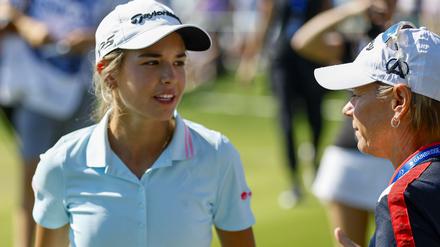 Kai Trump (l.) verpasste den Cut bei ihrem Profi-Debüt klar.