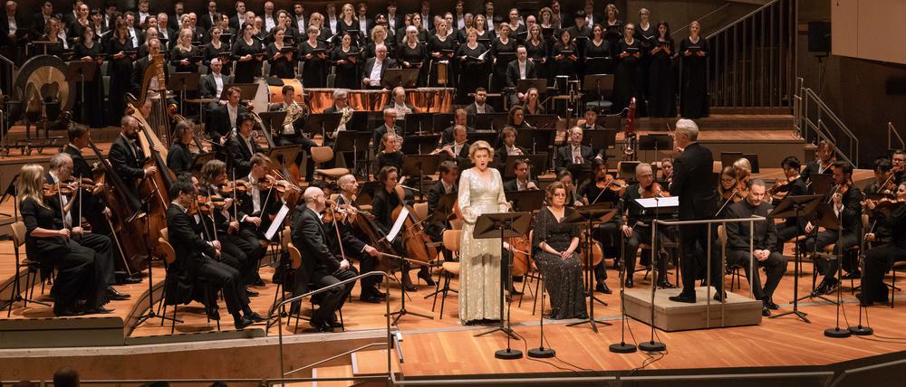 Konzert des Rundfunk-Sinfonieorchester Berlin in der Philharmonie unter der Leitung des britischen Dirigenten Edward Gardner.