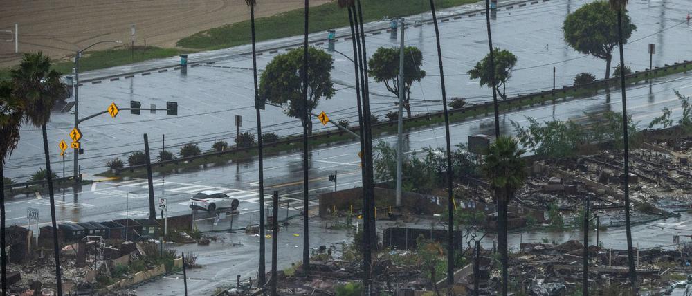 Die Behörden warnen von Sturzfluten und Überschwemmungen.