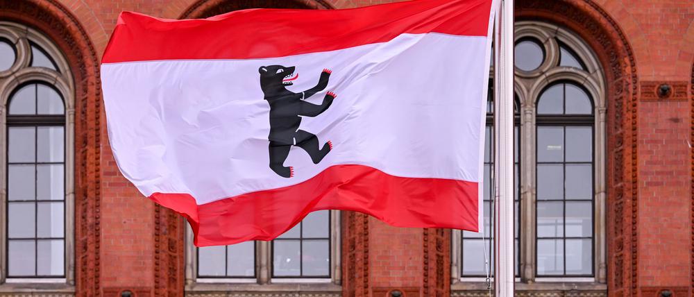 Dort wollen alle Spitzenkandidaten hin: Das Rote Rathaus in Berlin-Mitte. (Symbolbild)