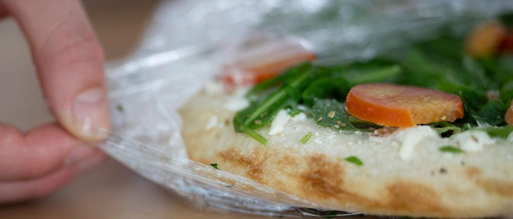 Wird Tiefkühlpizza künftig teuer? (Archivbild)