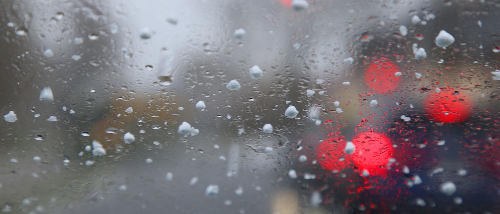 Es wird nasskalt. (Symbolbild)