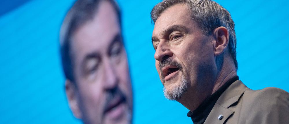 Mit dem Charme, der Friederich Merz am Samstag abging, punktet Markus Söder einen Tag später bei der Jungen Union.