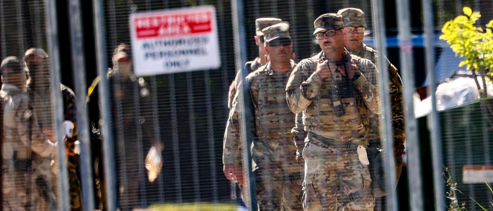 Die Nationalgarde zieht offenbar teilweise aus Portland und Chicago ab.