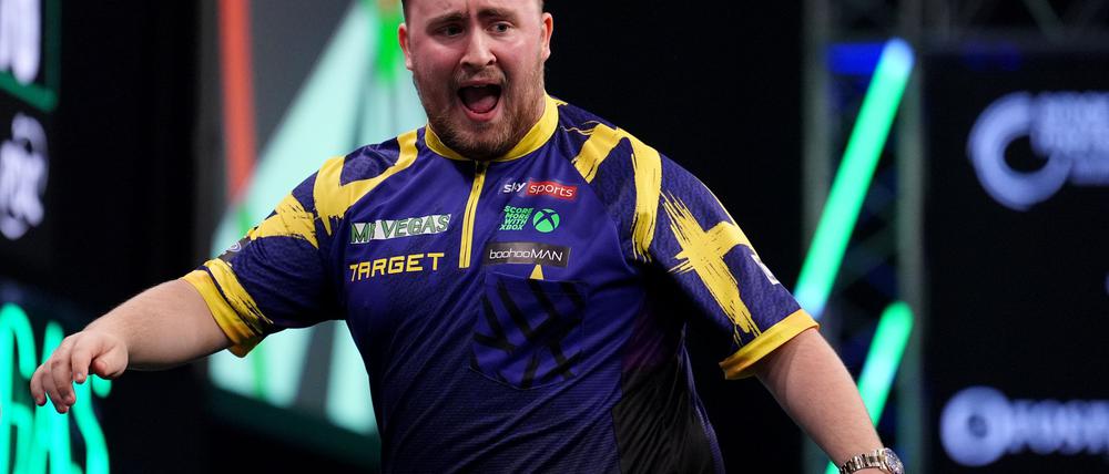 Führt die Darts-Weltrangliste erstmals an: Luke Littler.