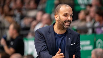 T.J. Parker vertrat erneut den erkrankten Gordon Herbert als Bayern-Coach.