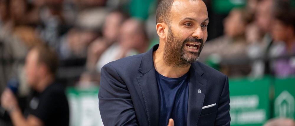 T.J. Parker vertrat erneut den erkrankten Gordon Herbert als Bayern-Coach.