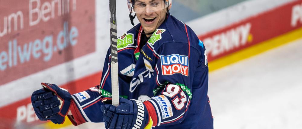 Leonhard Pföderl erzielte beim Sieg der Eisbären Berlin gegen Frankfurt zwei Tore.