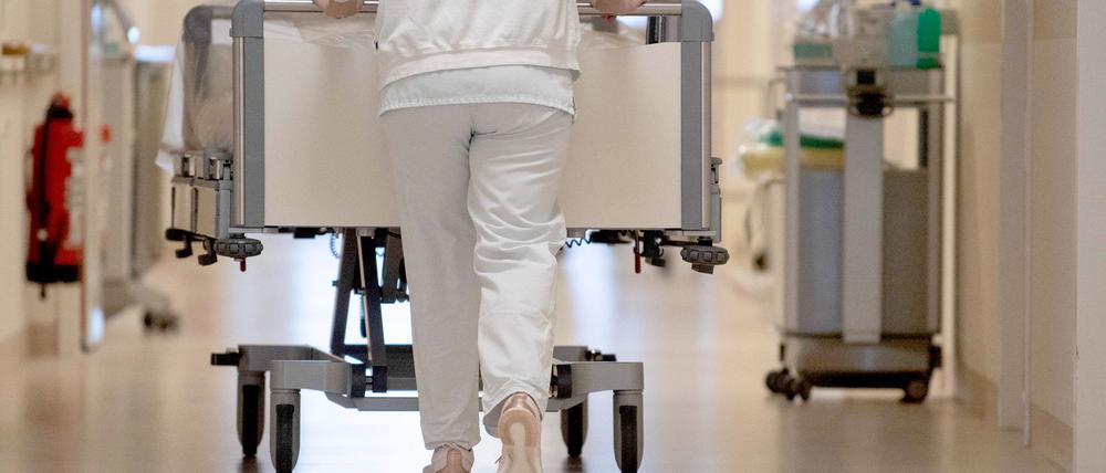 Deutsche Kliniken haben laut der KKH hohe Sicherheits- und Hygienestandards. (Symbolbild)