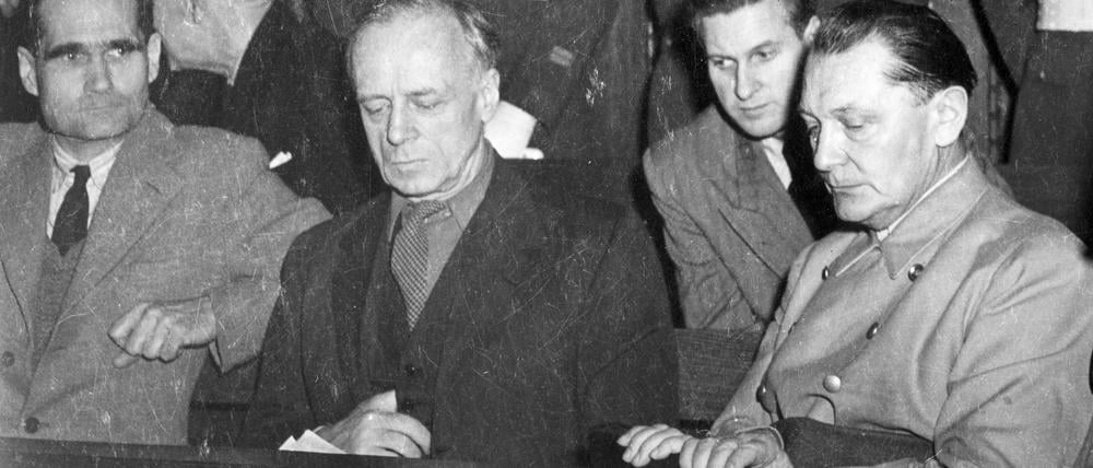 Nürnberger Prozess, von rechts nach links: Keitel, Göring, van Ribbentropp, HessNürnberg 1946 *** Nuremberg Process, from right to left Keitel, Goering, van Ribbentropp, HessNuremberg 1946