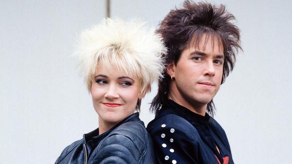 Das Pop Duo in seiner originalen Konstellation: Sängerin Marie Fredriksson und Gitarrist Per Gessle in ihrem unverwechselbaren 80er-Jahre-Look.