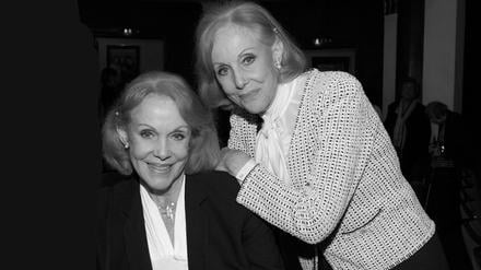 Die Entertainerinnen Ellen und Alice Kessler (r) am 21.01.2015 bei der Premiere der Komödie „ Winterrose“ in der Komödie im Bayerischen Hof in München (Bayern).