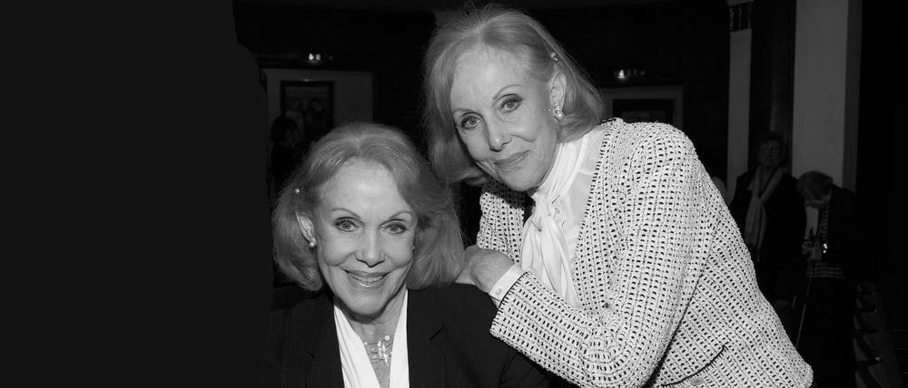 Die Entertainerinnen Ellen und Alice Kessler (r) am 21.01.2015 bei der Premiere der Komödie „ Winterrose“ in der Komödie im Bayerischen Hof in München (Bayern).