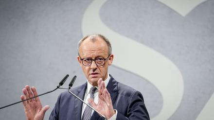 Schatten über seiner Kanzlerschaft? Friedrich Merz muss zumindest eine ernste Krise überstehen.