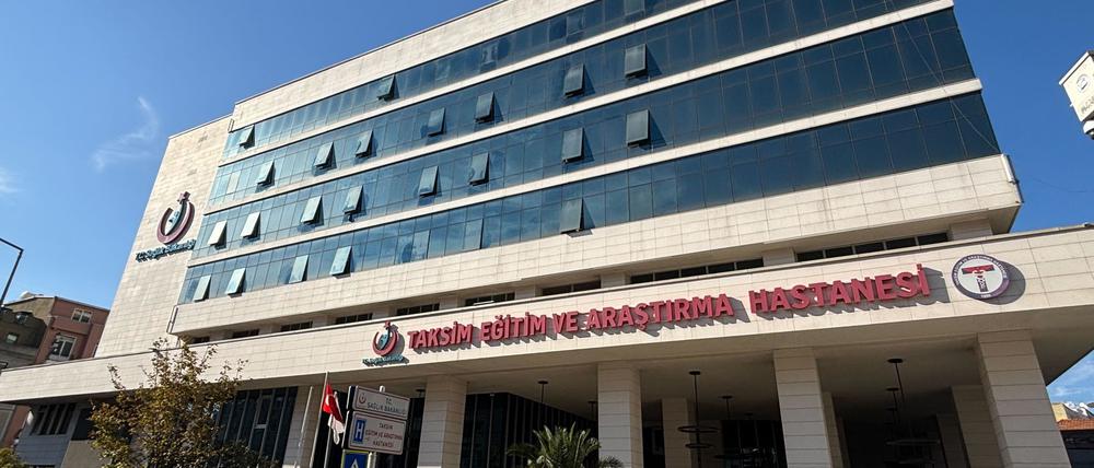 Die Ermittlungen über die Ursache für die Todesfälle halten an.