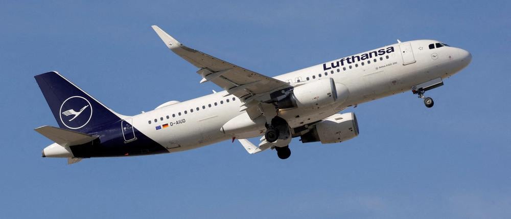 Ein Airbus A320-214 der Lufthansa beim Start.