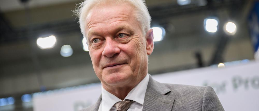 Wegen eines technischen Defektes am Flugzeug musste Bundesagrarminister Alois Rainer einen Flug in die USA umplanen.