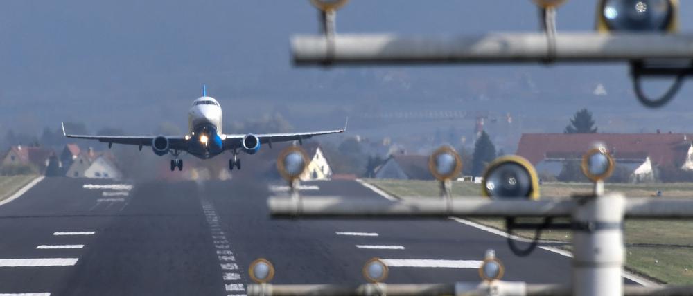 Im Januar gibt es von Friedrichshafen aus wieder Linienflüge in drei große Städte. (Symbolfoto)