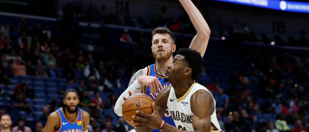 Hartenstein (Mitte) und OKC hatten die Pelicans im Griff.