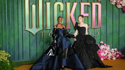 Cynthia Erivo, links, eilte Ariana Grande bei dem Vorfall in Singapur zu Hilfe. (Archivbild)