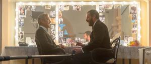 Der Star und sein Agent. Sind Jay Kelly (George Clooney) und seine rechte Hand Ron Sukenick (Adam Sandler) wirklich auf Augenhöhe?