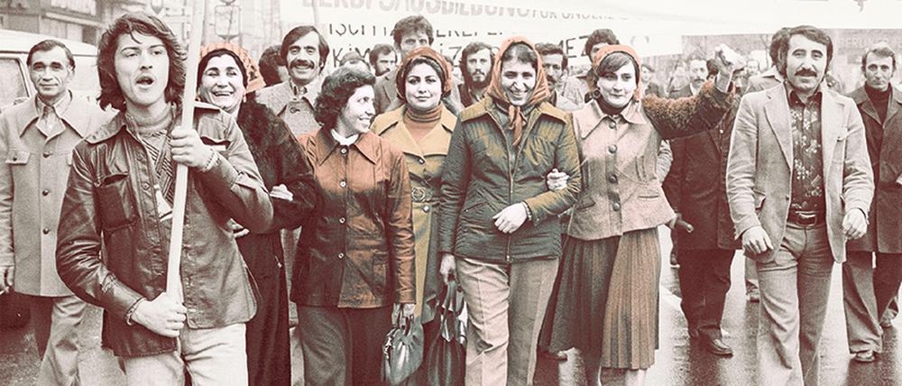 Buchcover Elisabeth Kimmerle: Frauen in Bewegung, kein freies Bild nur bei Berichterstattung zu verwenden